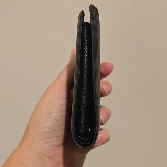 Louis Vuitton Epi Leather Bifold with change pocket (black) - Picture 10 of 12